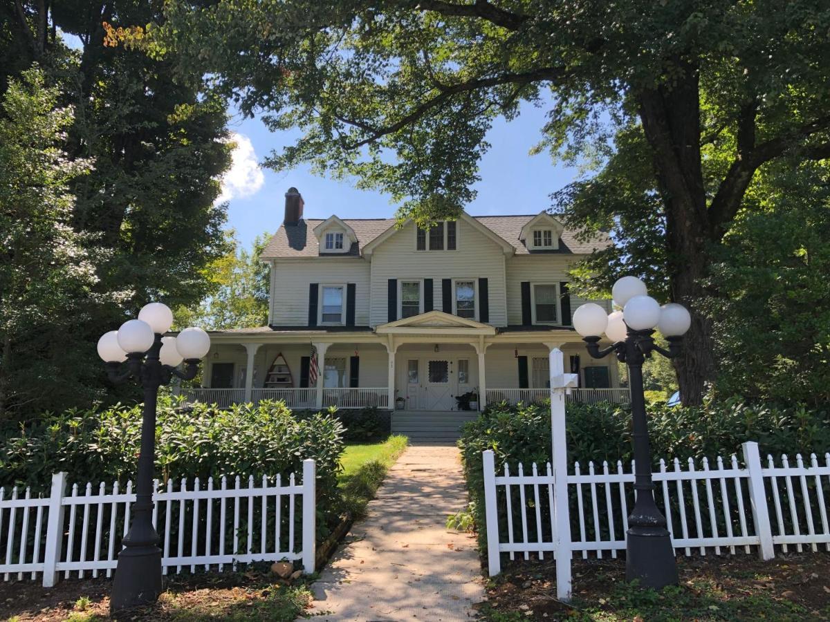 Love Lane Bed & Breakfast Bed and Breakfast Waynesville Esterno foto