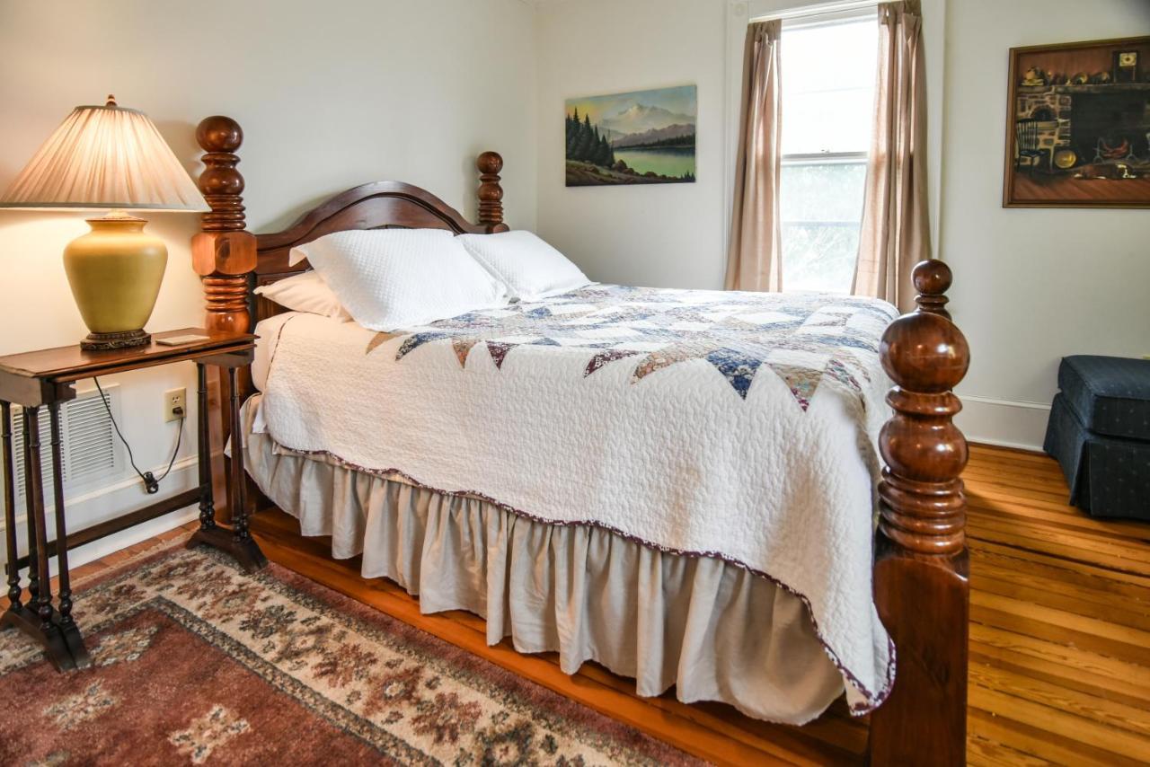 Love Lane Bed & Breakfast Bed and Breakfast Waynesville Esterno foto