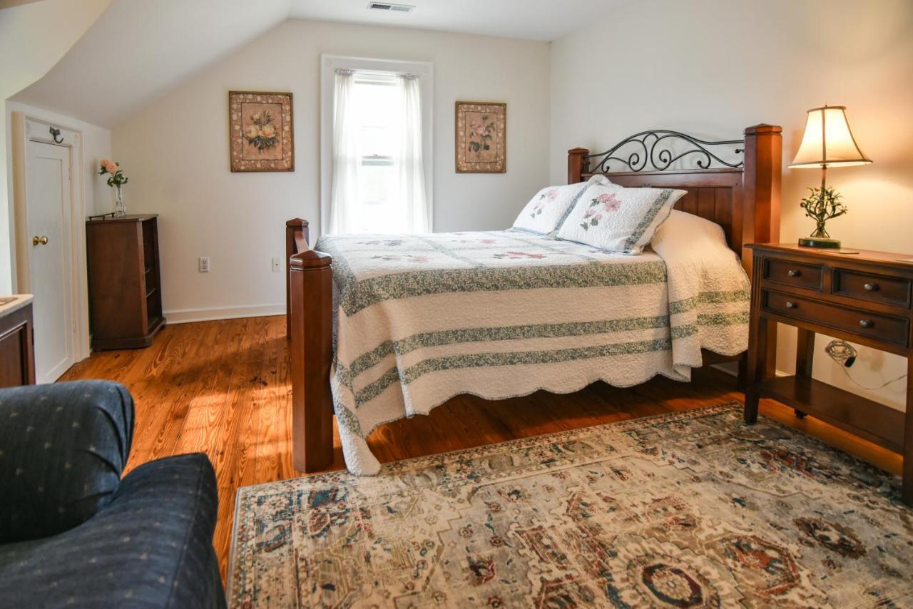 Love Lane Bed & Breakfast Bed and Breakfast Waynesville Esterno foto